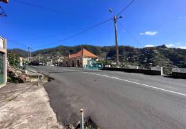 2 Villas with Old Grocery Store