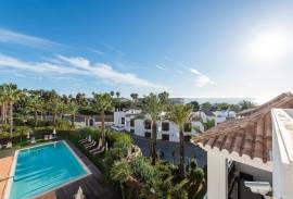 3 Bed Top Floor Apartment at Porto de Mós