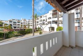 3 Bed Top Floor Apartment at Porto de Mós