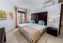 3 Bed Top Floor Apartment at Porto de Mós