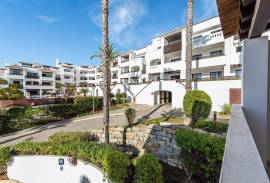 3 Bed Top Floor Apartment at Porto de Mós