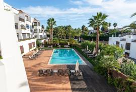 3 Bed Top Floor Apartment at Porto de Mós