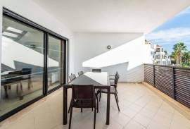 3 Bed Top Floor Apartment at Porto de Mós