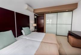 3 Bed Top Floor Apartment at Porto de Mós