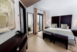 3 Bed Top Floor Apartment at Porto de Mós