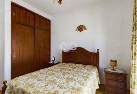 2 bedroom Semi detached villa  with pool, garden,  garage in Montinhos da Luz