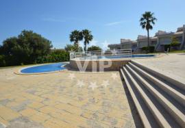 2 Bedroom Villa, Albufeira, Patroves - Pool and Garden