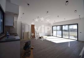 ALBUFEIRA- NEW SEMI-DETACHED 3 BEDROOM HOUSE