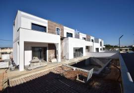 ALBUFEIRA- NEW SEMI-DETACHED 3 BEDROOM HOUSE