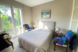 Detached Villa With Large Garden