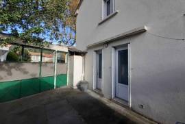 Detached Town House With Garden And Garage