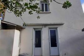 Detached Town House With Garden And Garage