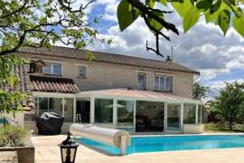 Superb Detached Property With Pool And Gite