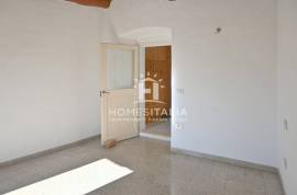 Stone-built house with terrace and cellar