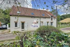 Superbe Longere Proche De Chateau Renard