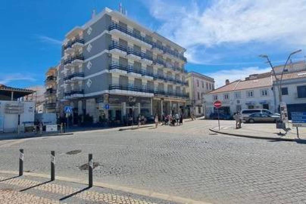 Multifunctional Building - Center of Peniche