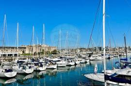 REAL RIGHTS OF PERIODIC HOUSING
Magnificent opportunity to become the owner of a week's holiday in one of the best hotels in Cascais, where you can enjoy the sun, the sea and the sound of the waves at any time of the day