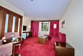 REAL RIGHTS OF PERIODIC HOUSING
Magnificent opportunity to become the owner of a week's holiday in one of the best hotels in Cascais, where you can enjoy the sun, the sea and the sound of the waves at any time of the day