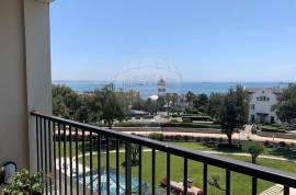 Real Right of Periodic Housing – 1 week of vacation per year, for life, in a 4-Star Hotel
35th WEEK FOR €9,000
T0 studio with 28m2, furnished, full bathroom, equipped kitchenette and south-facing balcony, with frontal sea view, located in the Hotel Vila Galé Cascais (4 stars), under Real Periodic Habitation Right - starting on Saturday at 6pm hours and ends on the following Saturday