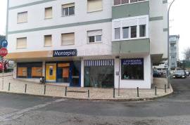 LINDA-A-VELHA LAUNDRY ROOM
Laundry transfer fully equipped and ready to work in Linda-a-Velha