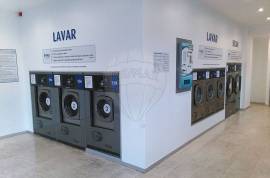 LINDA-A-VELHA LAUNDRY ROOM
Laundry transfer fully equipped and ready to work in Linda-a-Velha