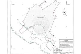 RUSTIC LAND Good rustic land of 56,195m2 with several plots for arable crops, pasture or pasture and vineyards RUSTIC LAND Good rustic land of 56,195m2 with several plots for arable crops, pasture or pasture and vineyards