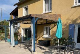Excellent 5 Bed House & Gite For Sale In Sarlat la Caneda Dordogne France Excellent 5 Bed House & Gite For Sale In Sarlat la Caneda Dordogne France