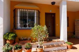Luxury 4 Bed House For Sale in Marbella Spain