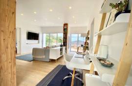 Excellent 6 Bed Villa For Sale in Cape Town South