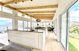 Excellent 6 Bed Villa For Sale in Cape Town South