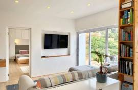 Excellent 6 Bed Villa For Sale in Cape Town South