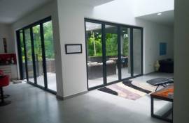 Stunning 5 Bed Villa For Sale in Manglaralto Montanita