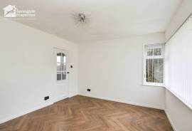 2 bedroom, Bungalow for sale