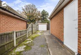 3 bedroom, Detached bungalow for sale