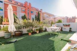 Semi-detached house with garden and terrace in El Viso, Madrid