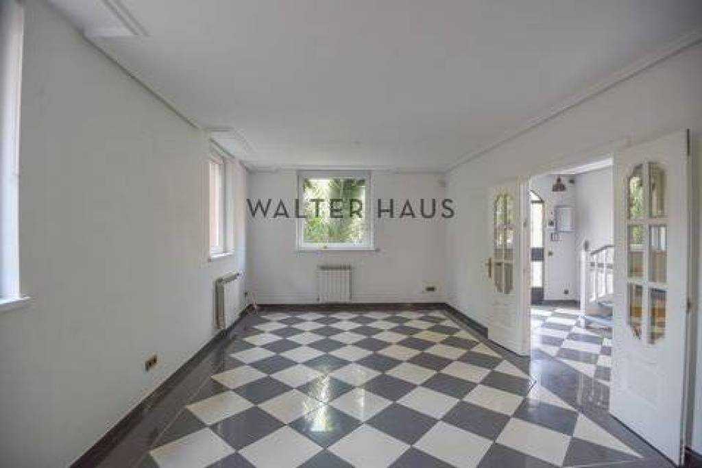 Detached villa for sale with garden, garage and terrace in Ciudad Jardín, Madrid