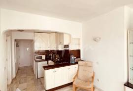 1 Bedroom Apartment In Altamira complex For Sale In Bahia Del Duque LP13173