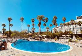 1 Bedroom Apartment In Altamira complex For Sale In Bahia Del Duque LP13173