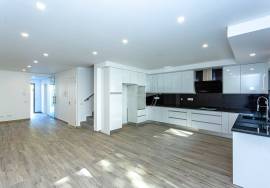 Contemporary 3 Bed Tavira Townhouse with Patio and Garage