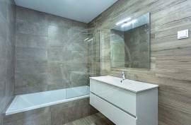 Contemporary 3 Bed Tavira Townhouse with Patio and Garage