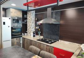 Renovated penthouse with incredible views