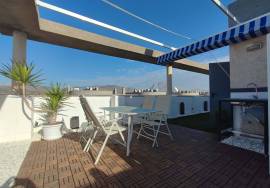 Renovated penthouse with incredible views