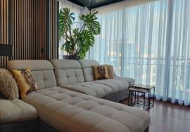 Renovated penthouse with incredible views