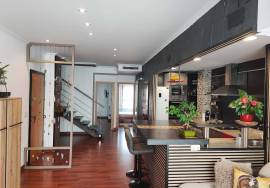 Renovated penthouse with incredible views