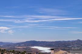 3 bedroom townhouse with terrace for sale in the centre of Periana.
