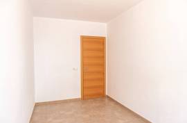 3 bedroom townhouse with terrace for sale in the centre of Periana.