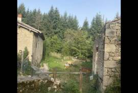 Rustic Farmhouse & Gite For Sale In Viscomtat Auvergne France Rustic Farmhouse & Gite For Sale In Viscomtat Auvergne France