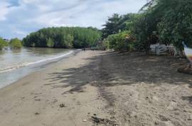 BOBBYS Beach House – Commercial Beach Property For Sale In Lugait
