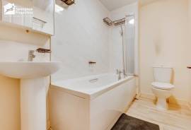 3 bedroom, End of terrace house for sale