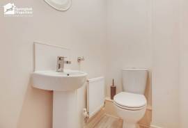 3 bedroom, End of terrace house for sale